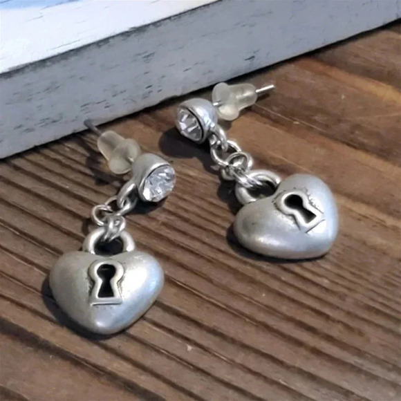 Fashion Jewelry Jewelry - Skeleton Keyhole Dimensional Heart Antique Silver Plated Dangle Earrings